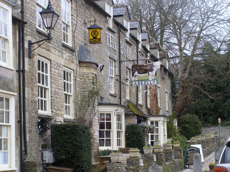 Bull Hotel, Fairford