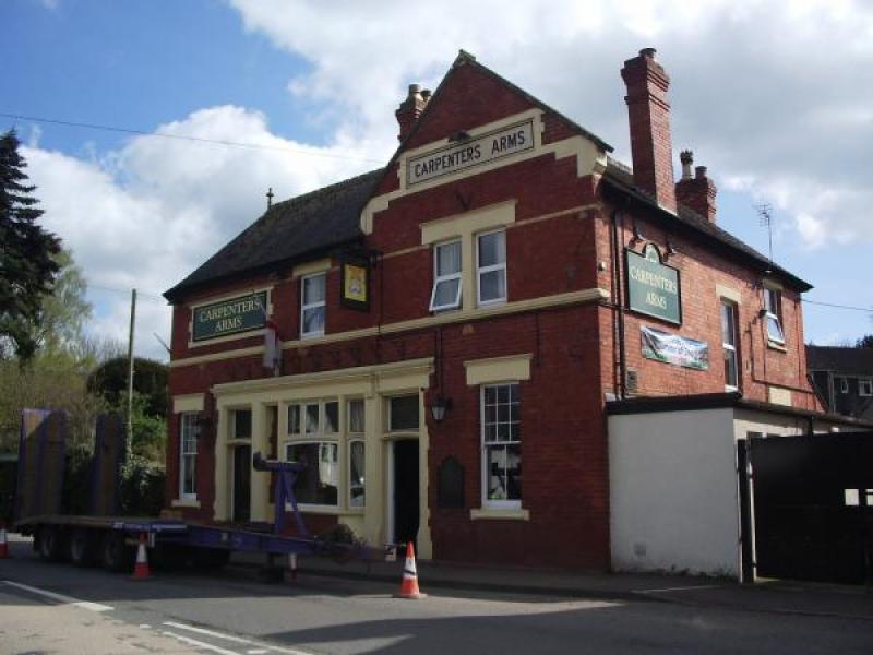 Carpenters Arms, Dursley