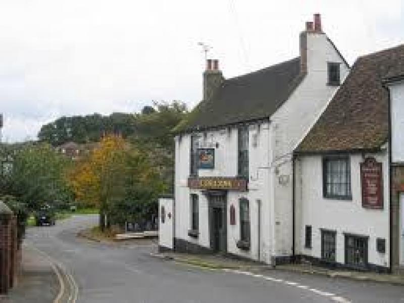 Rose Crown Shorne Whatpub Com