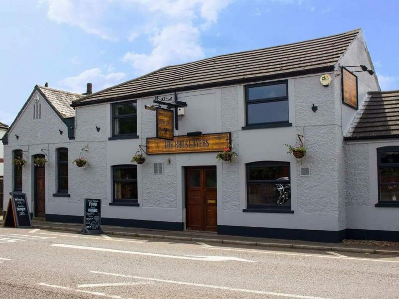 Bricklayers, Sharnford