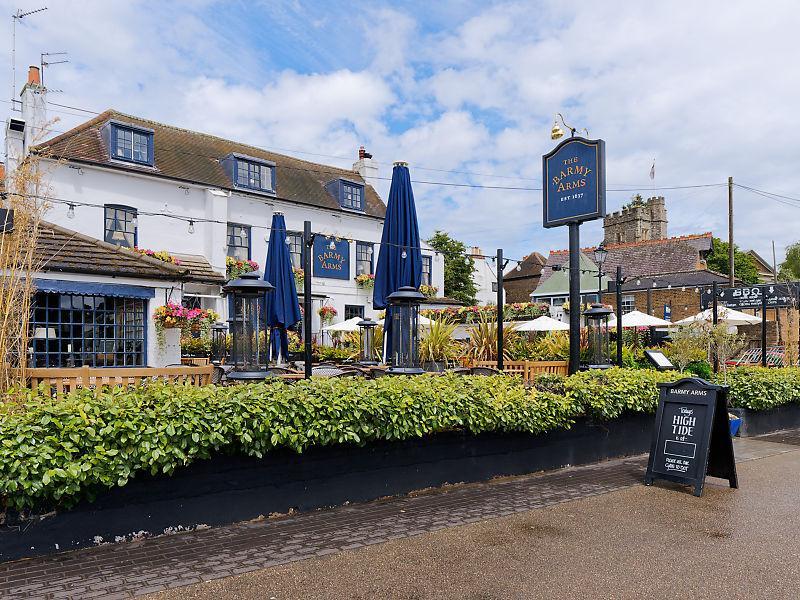 Barmy Arms, Twickenham
