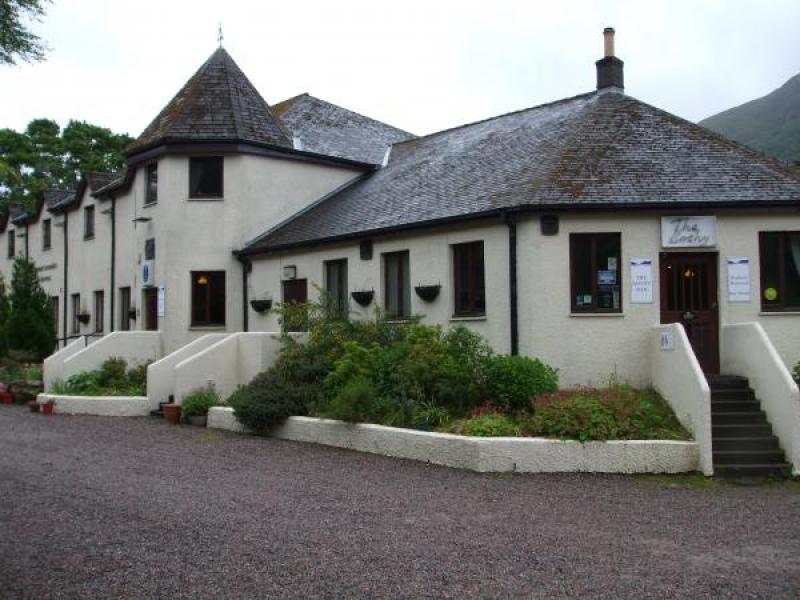 MacDonald Hotel (Bothy Bar), Kinlochleven •