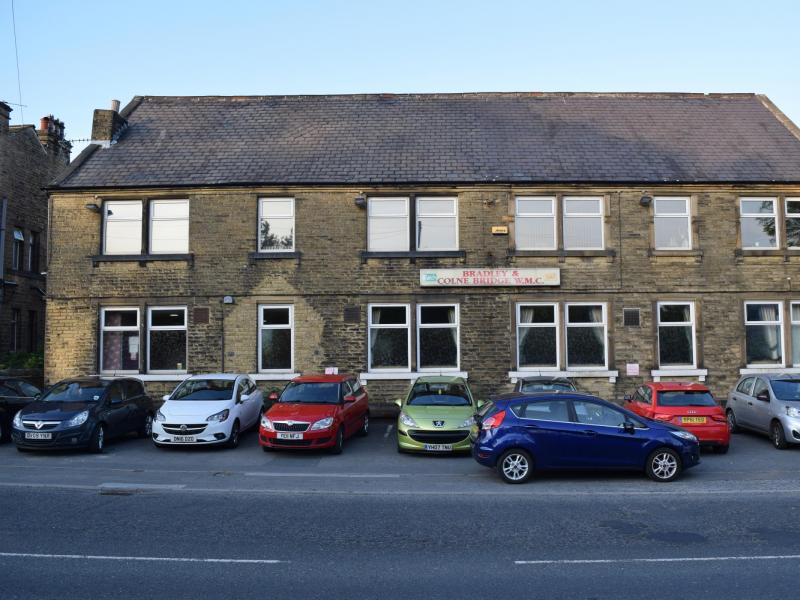 Bradley & Colne Bridge WMC, Colne Bridge