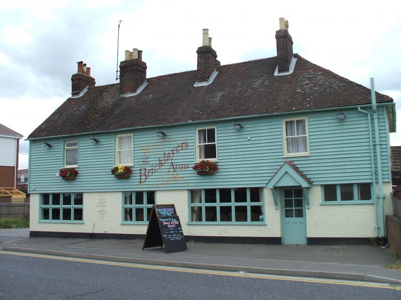 Bricklayers Arms, New Hythe