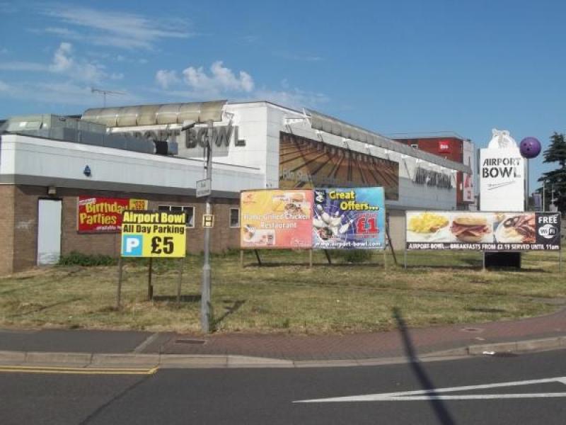 Bowlennium Bar, Harlington
