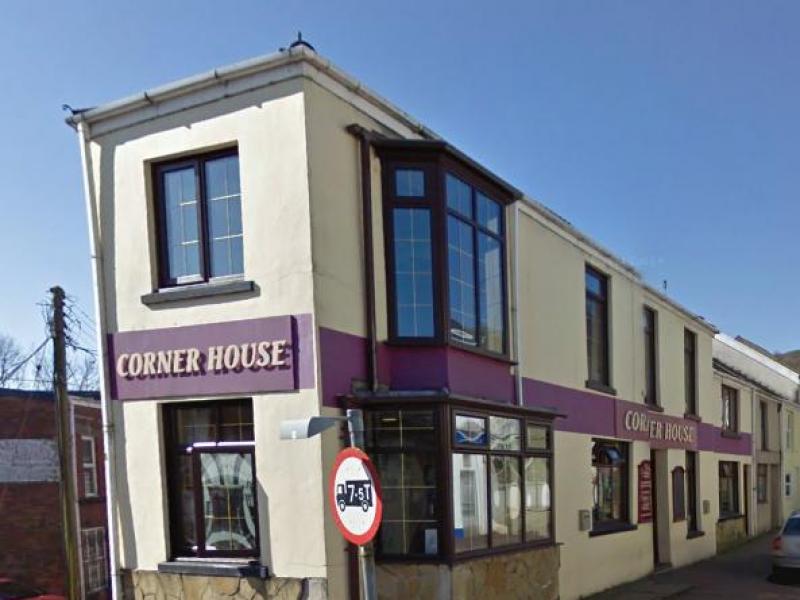 Corner House Cafe Bar, Ystalyfera •