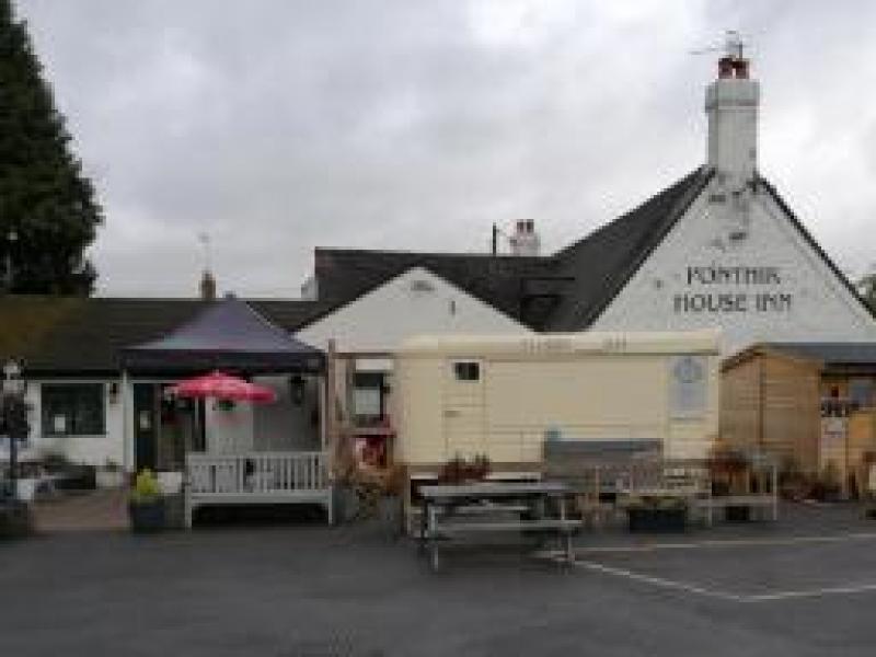 Ponthir House Inn, Ponthir •