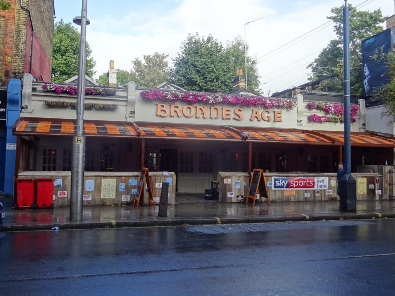 Brondes Age, Kilburn