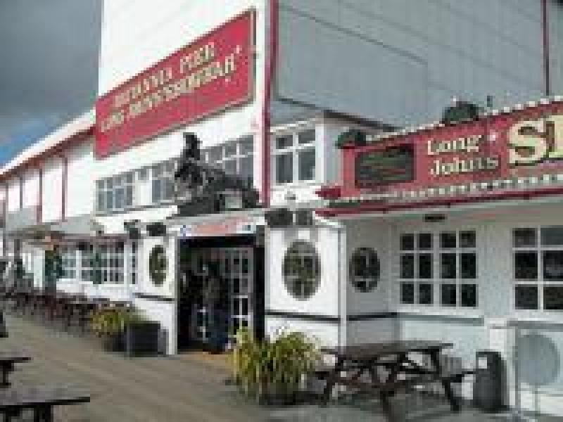 Britannia Pier (Long John's Showbar), Great Yarmouth