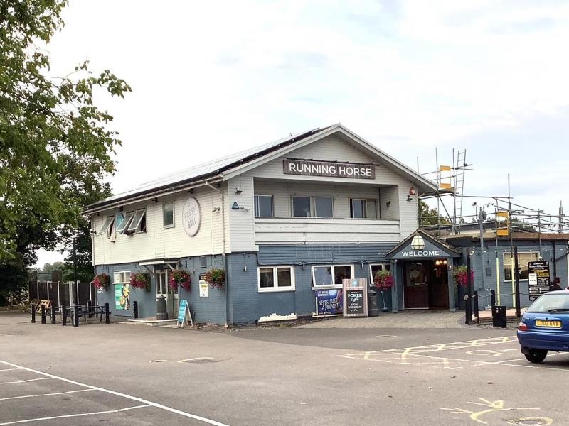 Book a table at The Running Horse in Sunbury-On-Thames