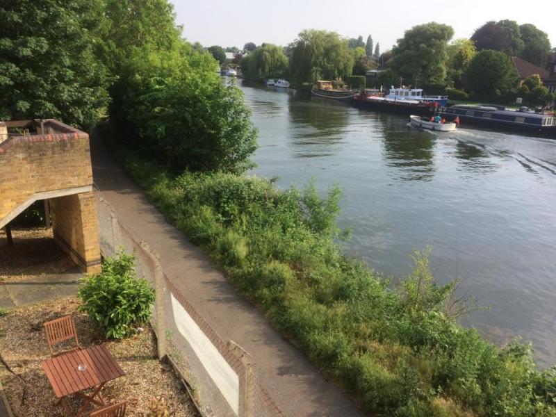 Staines Riverside Club, StainesuponThames •