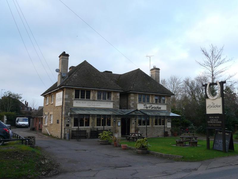 Horseshoe, Sywell •