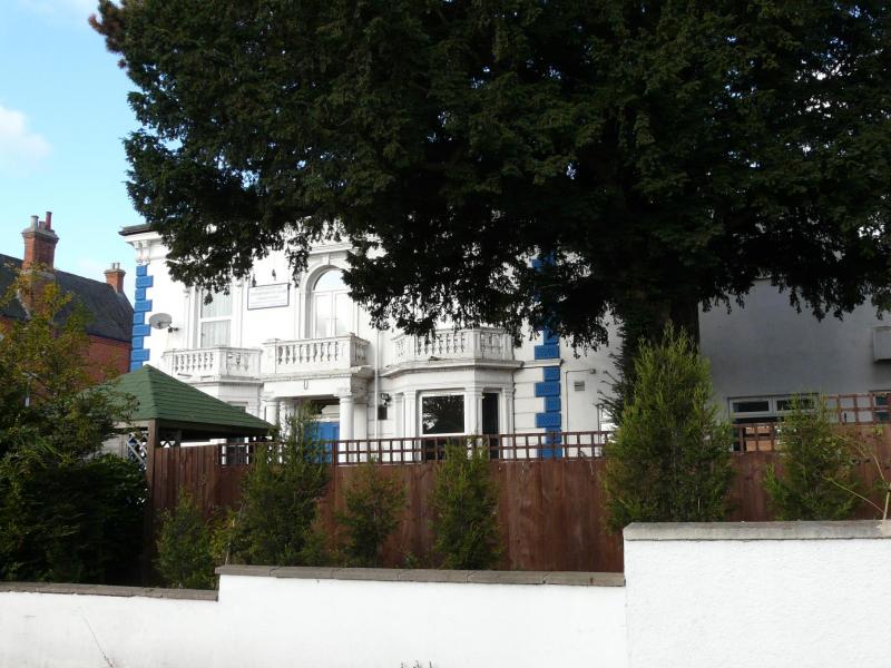 Northampton Conservative Club, Northampton •