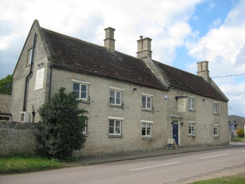 Shuckburgh Arms, Stoke Doyle •