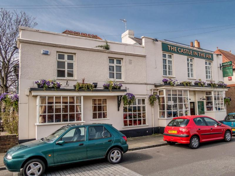 Castle In The Air, Fareham