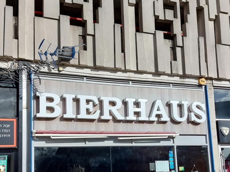Bierhaus, Reading