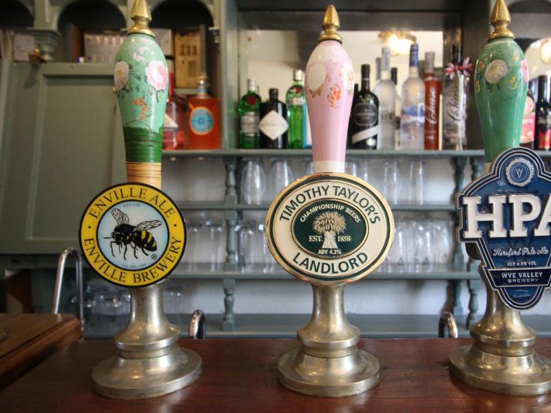 Bell & Cross, Clent •