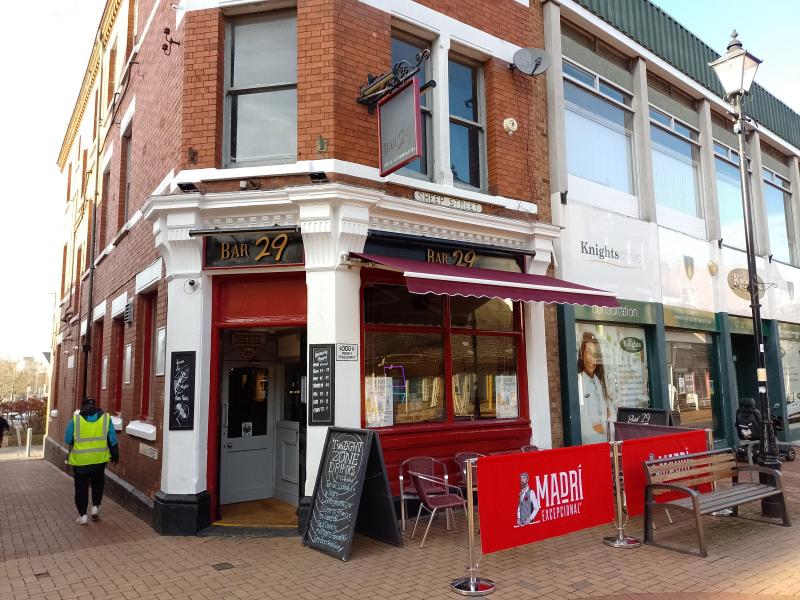 Bar 29, Rugby