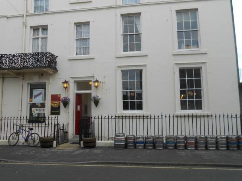 Bonhommes Bar, Filey