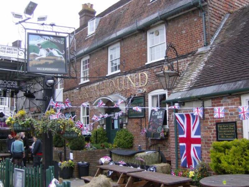 Greyhound, Blandford Forum •