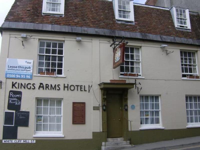 Kings Arms Alehouse, Blandford Forum •