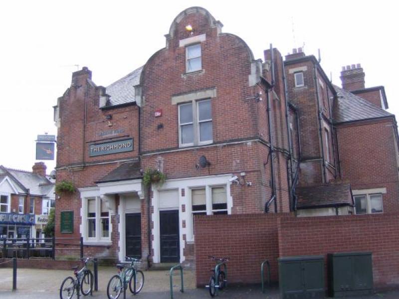 Richmond, Charminster •