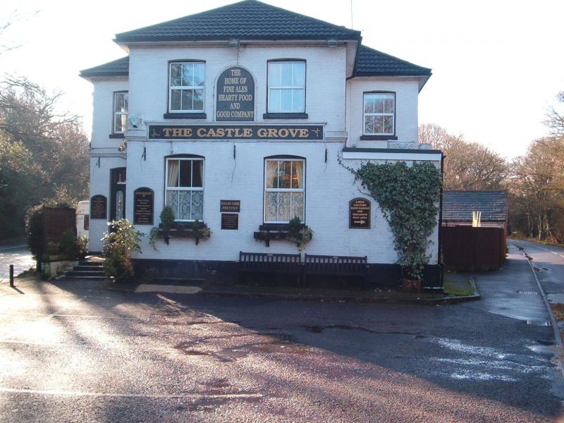 Castle Grove, Chobham •