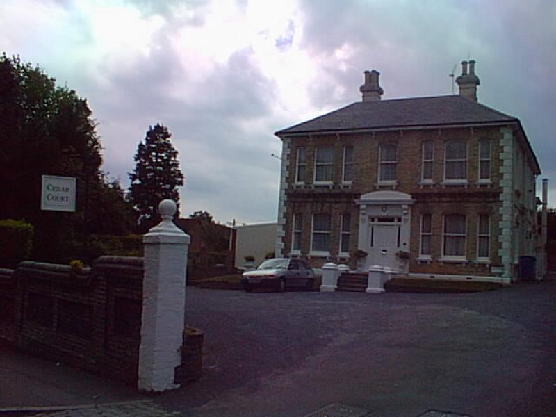 Cedar Court Hotel, Aldershot • whatpub.com