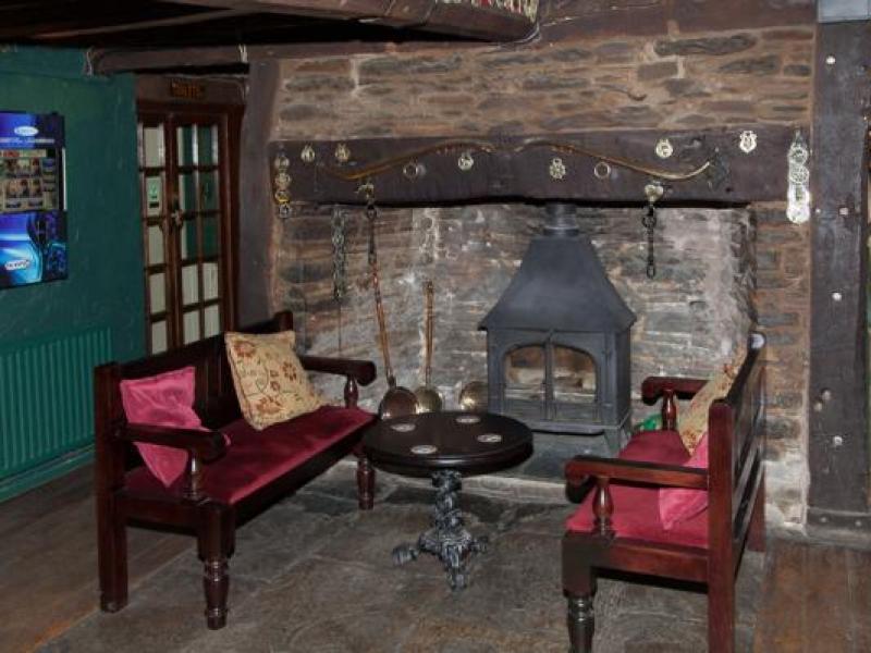 Boar's Head, Castle •