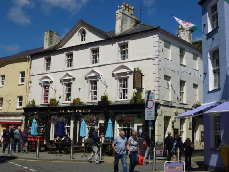 Palace Vaults, Caernarfon •