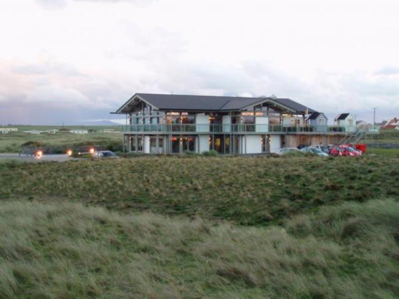 Maelog Lake Hotel Oyster Catcher, Rhosneigr •