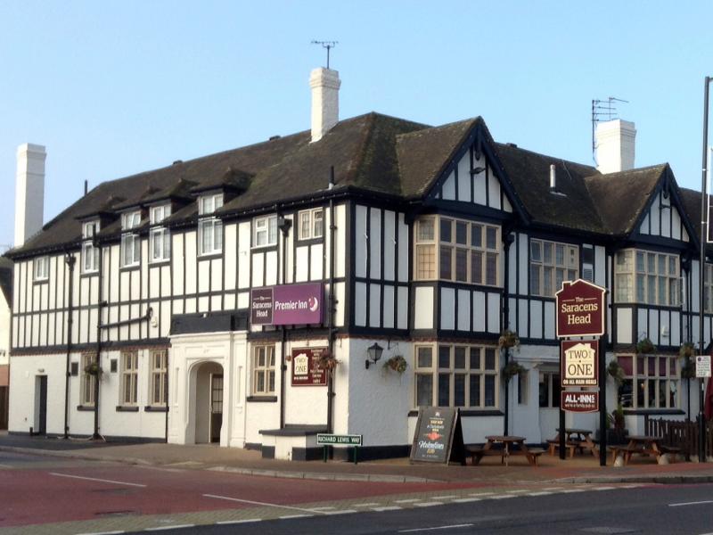 Book a table at Saracens Head in Solihull