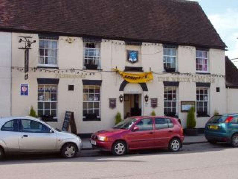 White Lion, Cricklade •