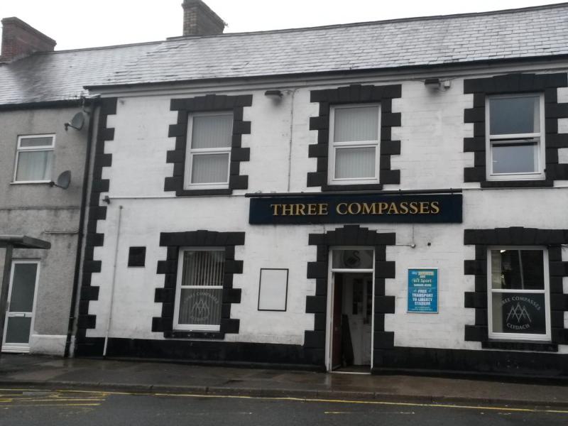 Three Compasses Hotel, Clydach •