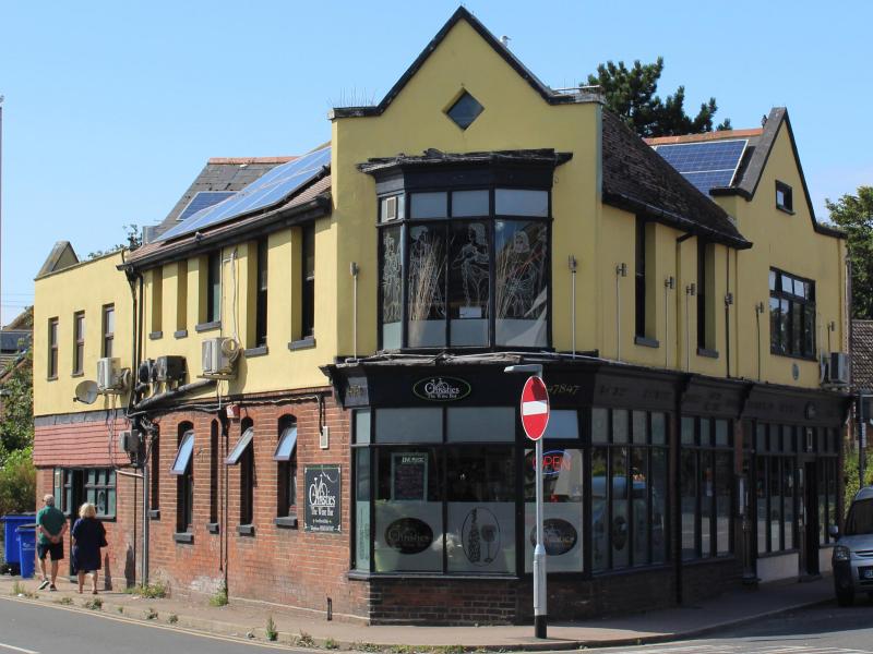 Christies Wine Bar, Birchington-on-Sea