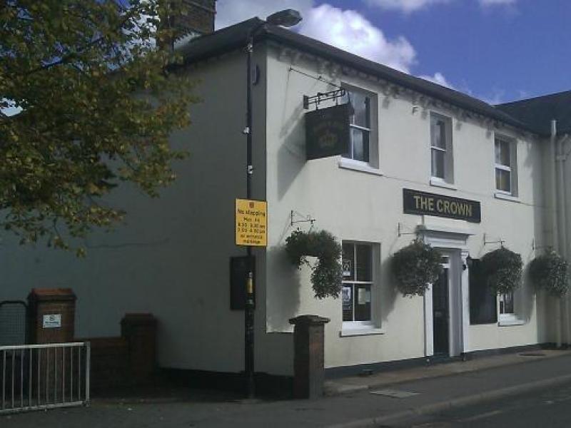 Crown Inn Thorpe Le Soken Whatpub Com