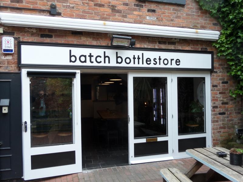 Batch Bottlestore, Altrincham