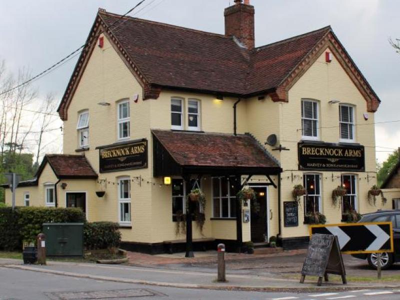 Brecknock Arms, Bells Yew Green