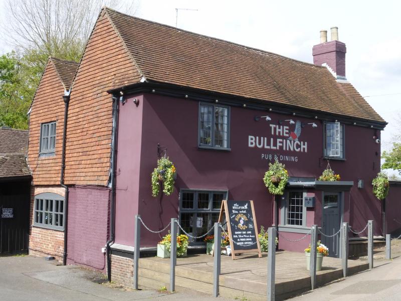 Bullfinch, Riverhead