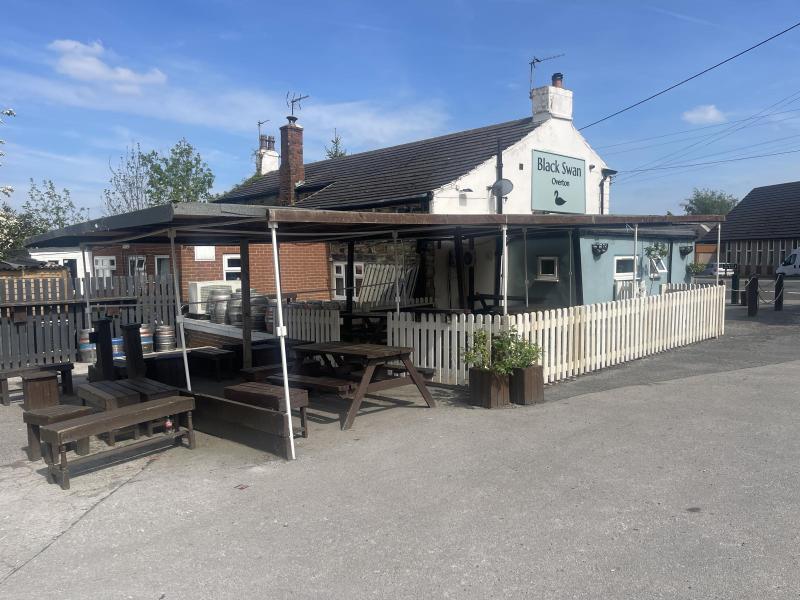 Black Swan Inn, Overton