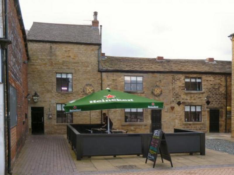 Carpenters 42 Ossett, Ossett •