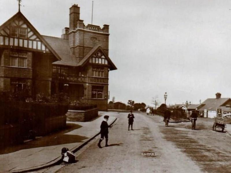 New Ferry Hotel, New Ferry •