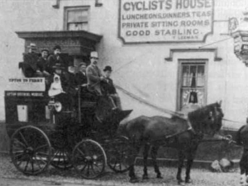 Horse & Jockey, Upton •