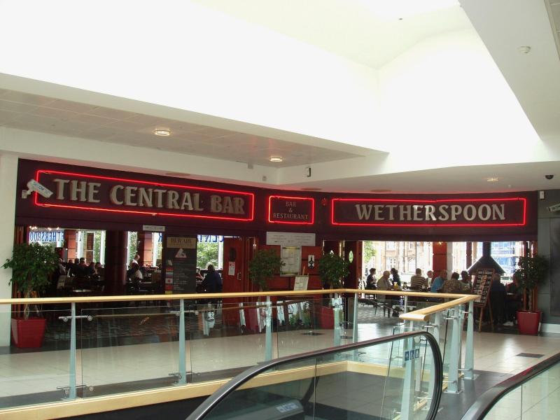 Central Bar, Shepherds Bush