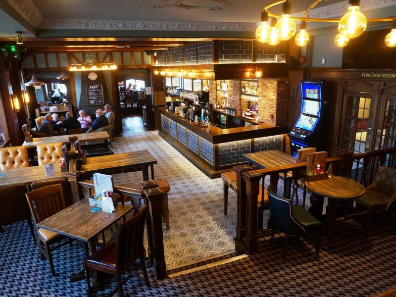 置物 Great British Pubs george-dragon-pub-high-street-