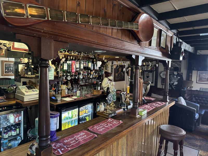 置物 Great British Pubs BRITISH PUB PIG & WHISTLE, Kyoto - City Center - Menu
